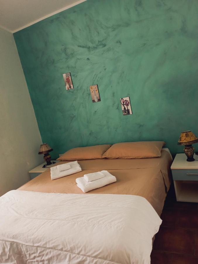 Ambrosia Hostel Alessandria del Carretto Екстер'єр фото