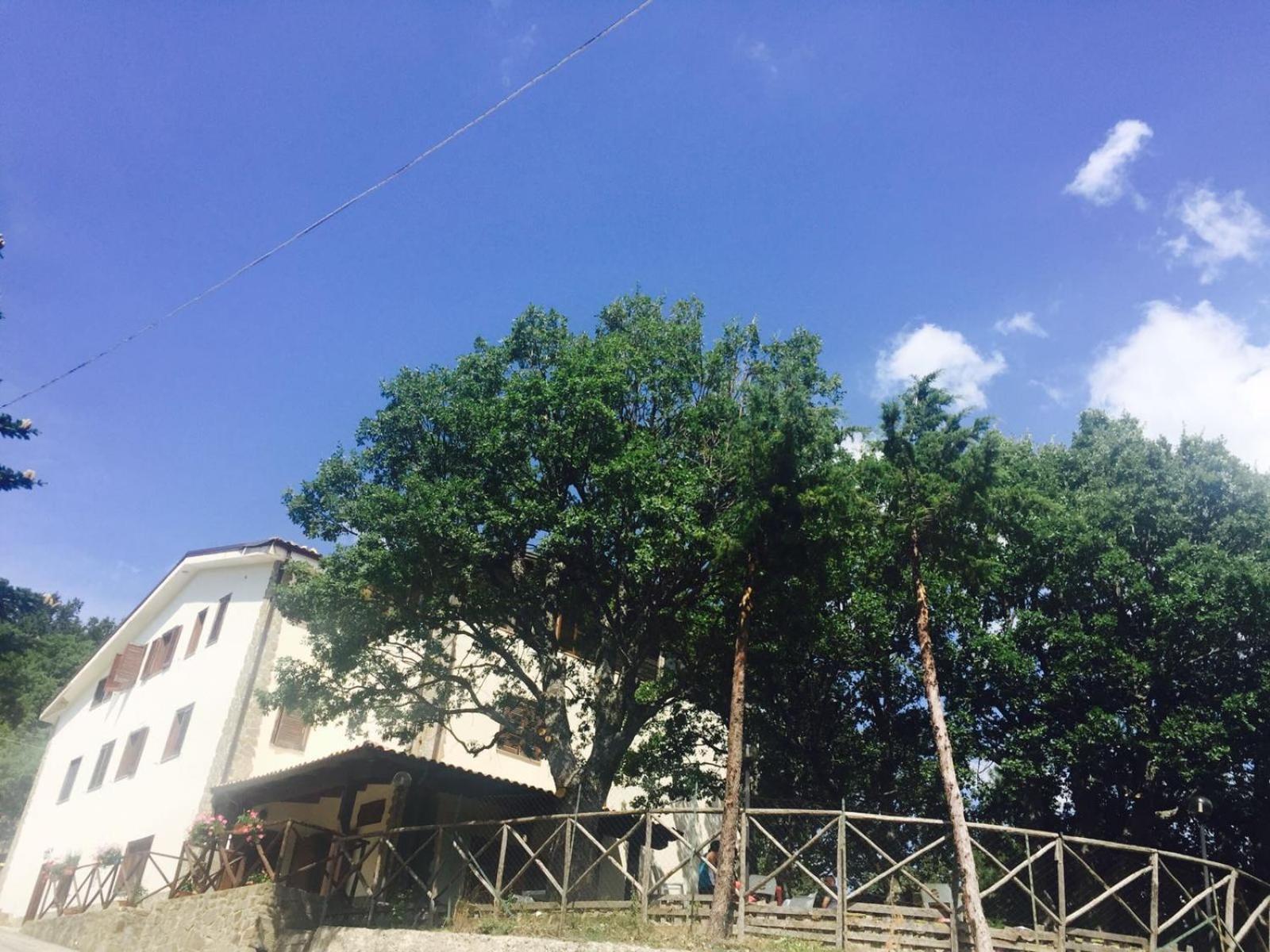 Ambrosia Hostel Alessandria del Carretto Екстер'єр фото