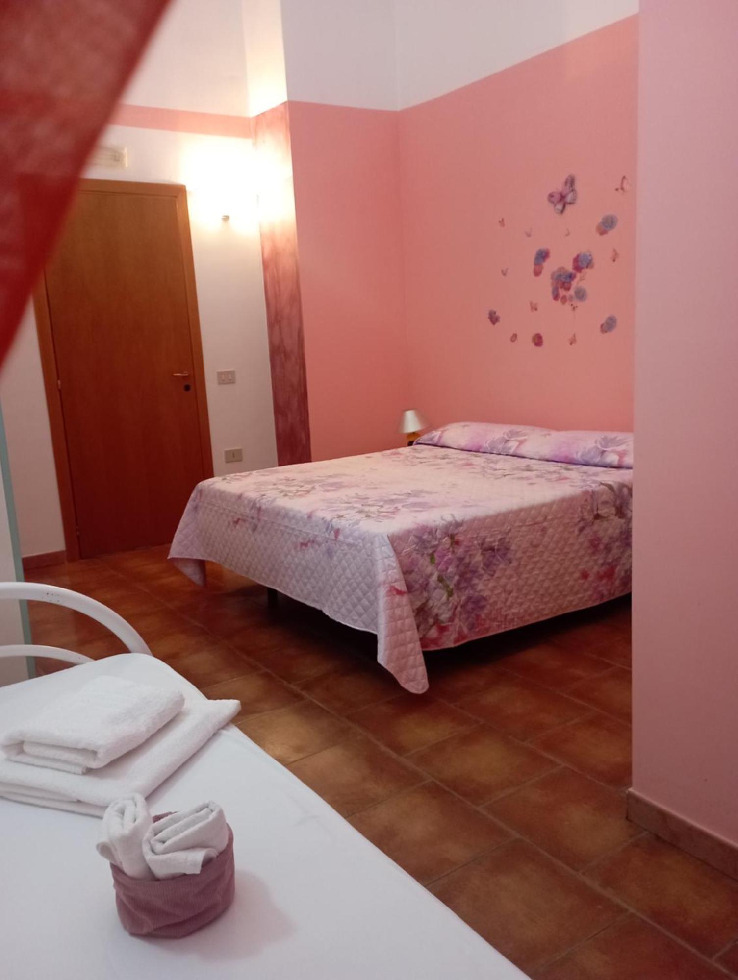 Ambrosia Hostel Alessandria del Carretto Екстер'єр фото