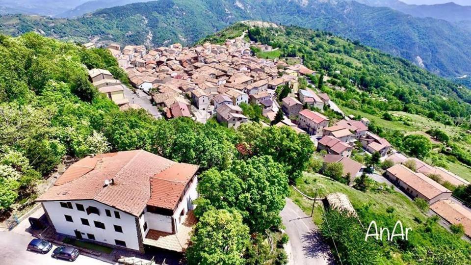 Ambrosia Hostel Alessandria del Carretto Екстер'єр фото