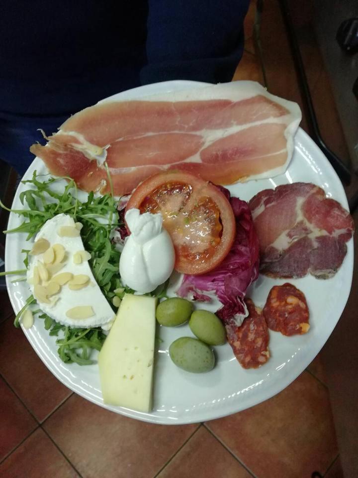 Ambrosia Hostel Alessandria del Carretto Екстер'єр фото