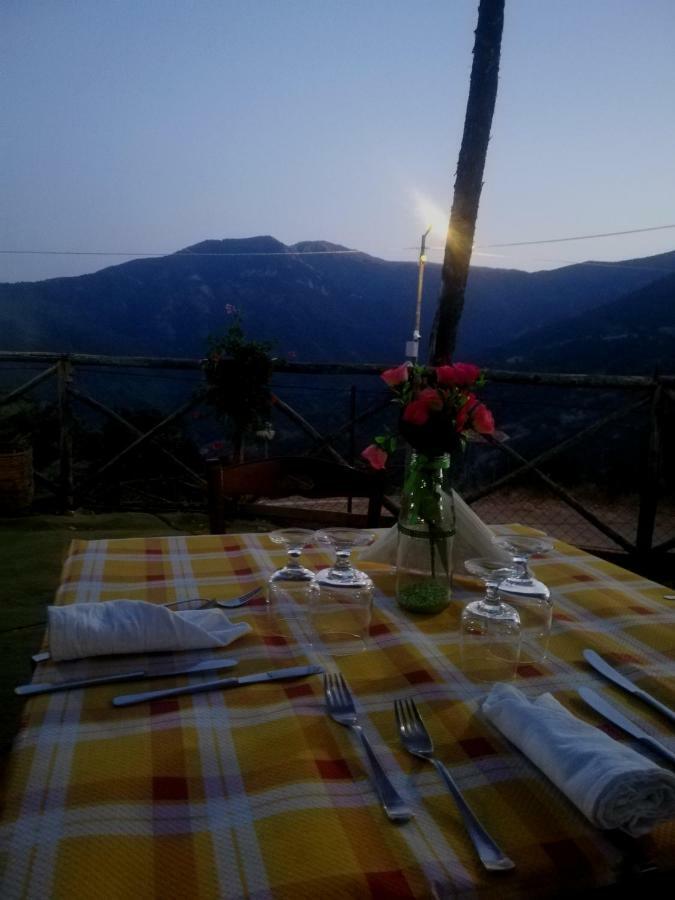 Ambrosia Hostel Alessandria del Carretto Екстер'єр фото